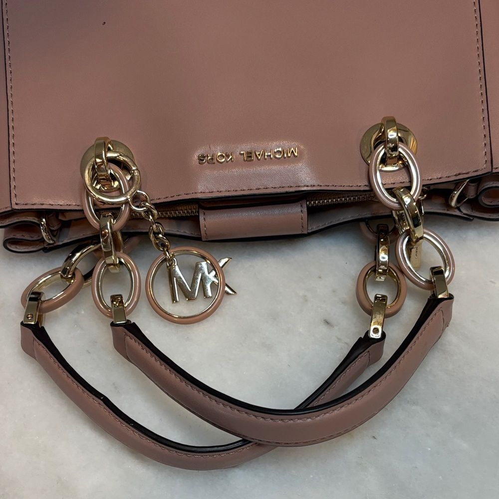Michael Kors Bag Purse Handbag Leather Cynthia Pink Chain Satchel Pocketbook - Picture 14 of 16